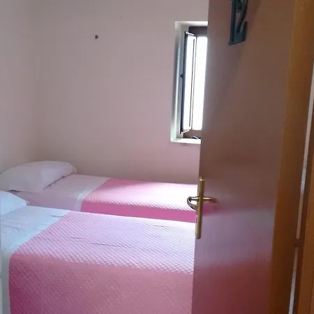 Hostel Centro Di Accoglienza Teresa Manganiello *