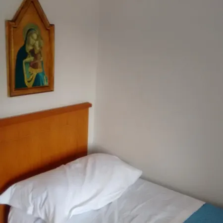 Hostel Centro Di Accoglienza Teresa Manganiello Montefusco